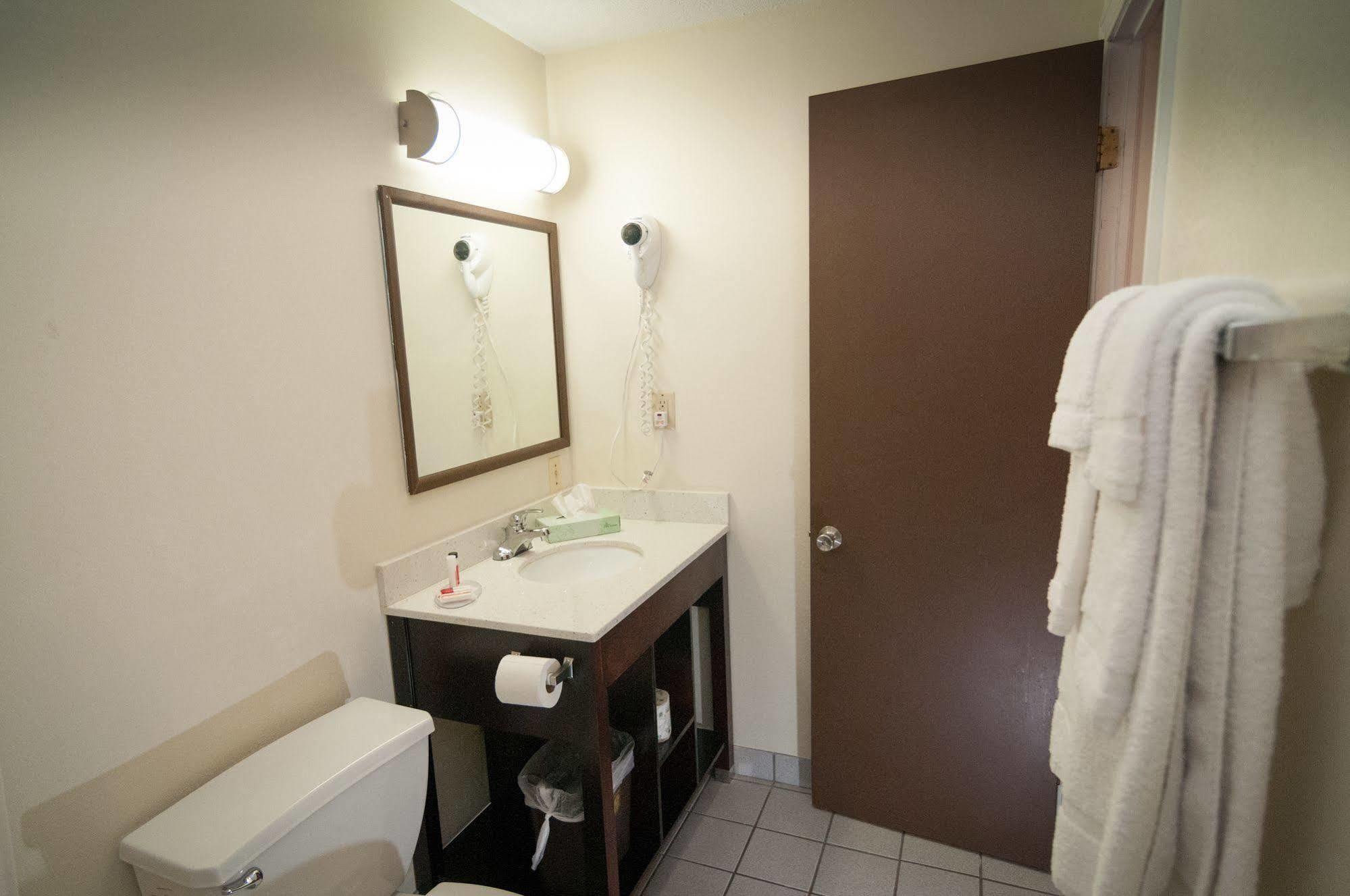 Super 8 By Wyndham Old Saybrook Ξενοδοχείο Εξωτερικό φωτογραφία